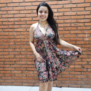 Vestido Curto Indiano com Decote Halter e Estampa Paisley